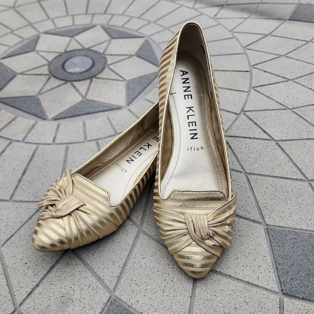 Anne Klein iFlex Breezey Striped Bow Gold Pumps 7.5